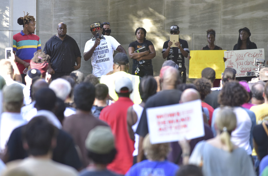 Frank Matthews talks to the crowd. A solidarity protest and march held at Kelly Ingram Park saw hundreds of people listen to speakers, chant and march to Birmingham Police Headquarters. (Frank Couch / The Birmingham Times)