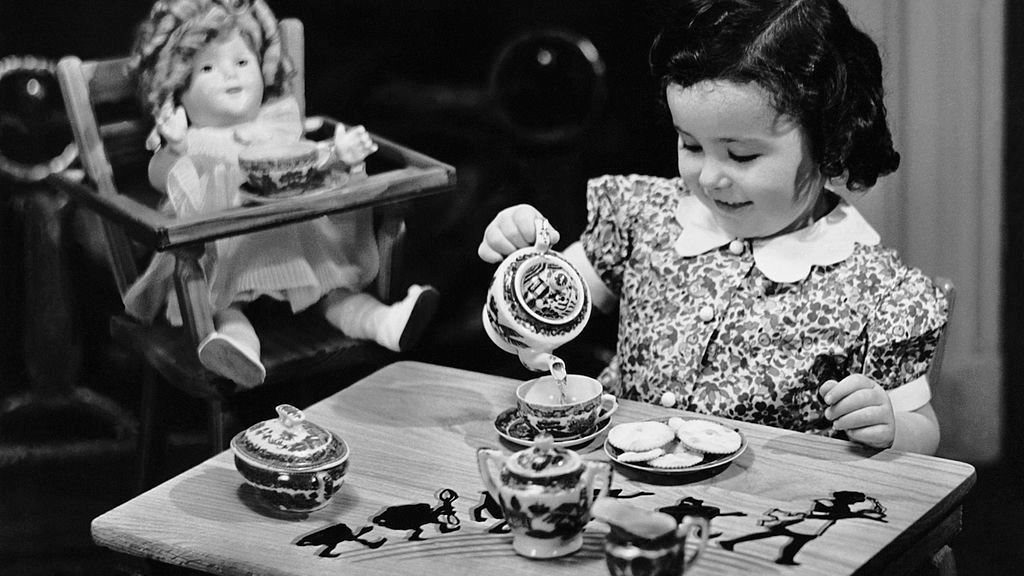 First described by Markus Reiner in 1956, the “teapot effect” that causes tea to dribble outside the pot has finally been explained in detail. (George Marks/Retrofile/Getty Images)
