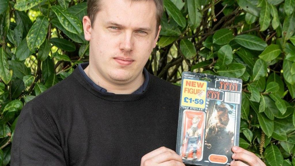 A rare Star Wars toy which was hunted out of a bargain bin for 99p is set to sell for £1,000.  (Steve ChatterleyZenger)