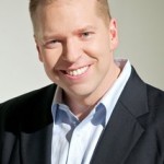 MV5BMTM1Njk4OTIxMl5BMl5BanBnXkFtZTcwNDA2NzM3OA@@