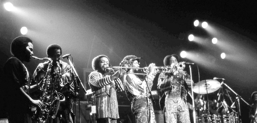 (FOTO PROVIDIDO) Clique na imagem acima para ouvir alguns dos maiores sucessos por, Earth Wind and Fire