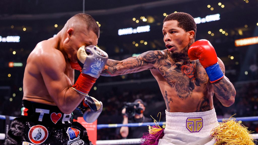 WBA 135-pound champion Gervonta Davis (right) refused cite a sixth-round left-hand injury following Sunday's unanimous decision victory over Isaac “Pitbull” Cruz. “Forget the hand. I don’t want to put it on my hand. I did what I did, and it’s about boxing. I knew what I was coming into this fight with.” (Esther Lin/Showtime)