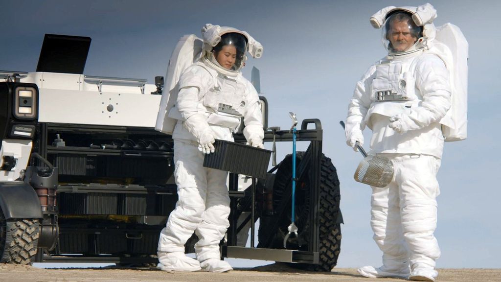 Californian company Venturi Astrolab, Inc. recently tested a full-scale, fully-functional terrestrial prototype of the FLEX rover in the desert near Death Valley. Retired NASA and Canadian Space Agency astronaut, engineer and author Chris Hadfield participated in the five-day field test. (Zenger)