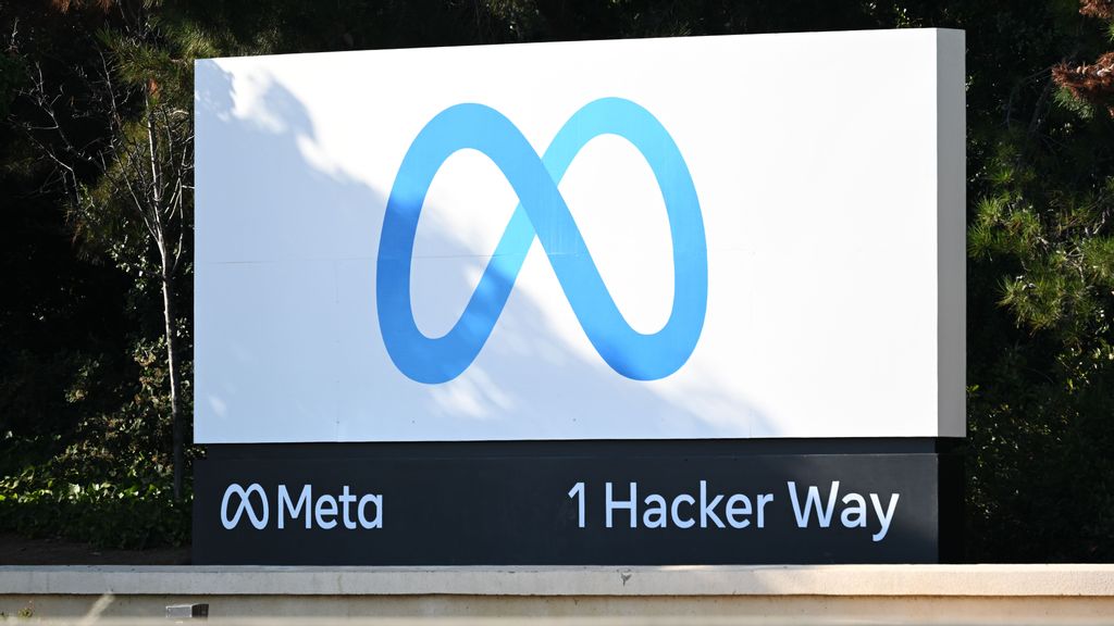 strongMeta (Facebook) sign is seen at its headquarters at Menlo Park in California, United States, on August 5, 2023. The Ministry of Digital Economy and Society (DES) of Thailand has issued a severe warning to Meta, requesting that the social media firm solve the numerous fraudulent cryptocurrency investment scams that are being spread on its Facebook platform. TAYFUN COSKUN/ANADOLU AGENCY/GETTY IMAGES/strong
