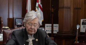 Governor Ivey Calls Special Election for Alabama-Drawn Congressional Map